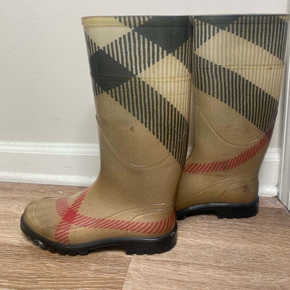 Burberry Rainboots